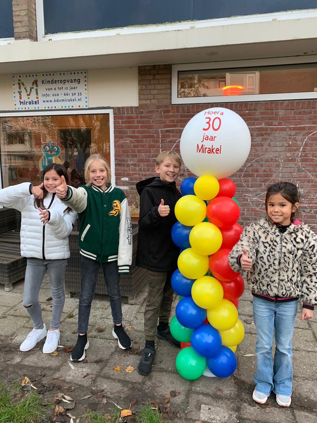 BV9 ballonnenpilaar